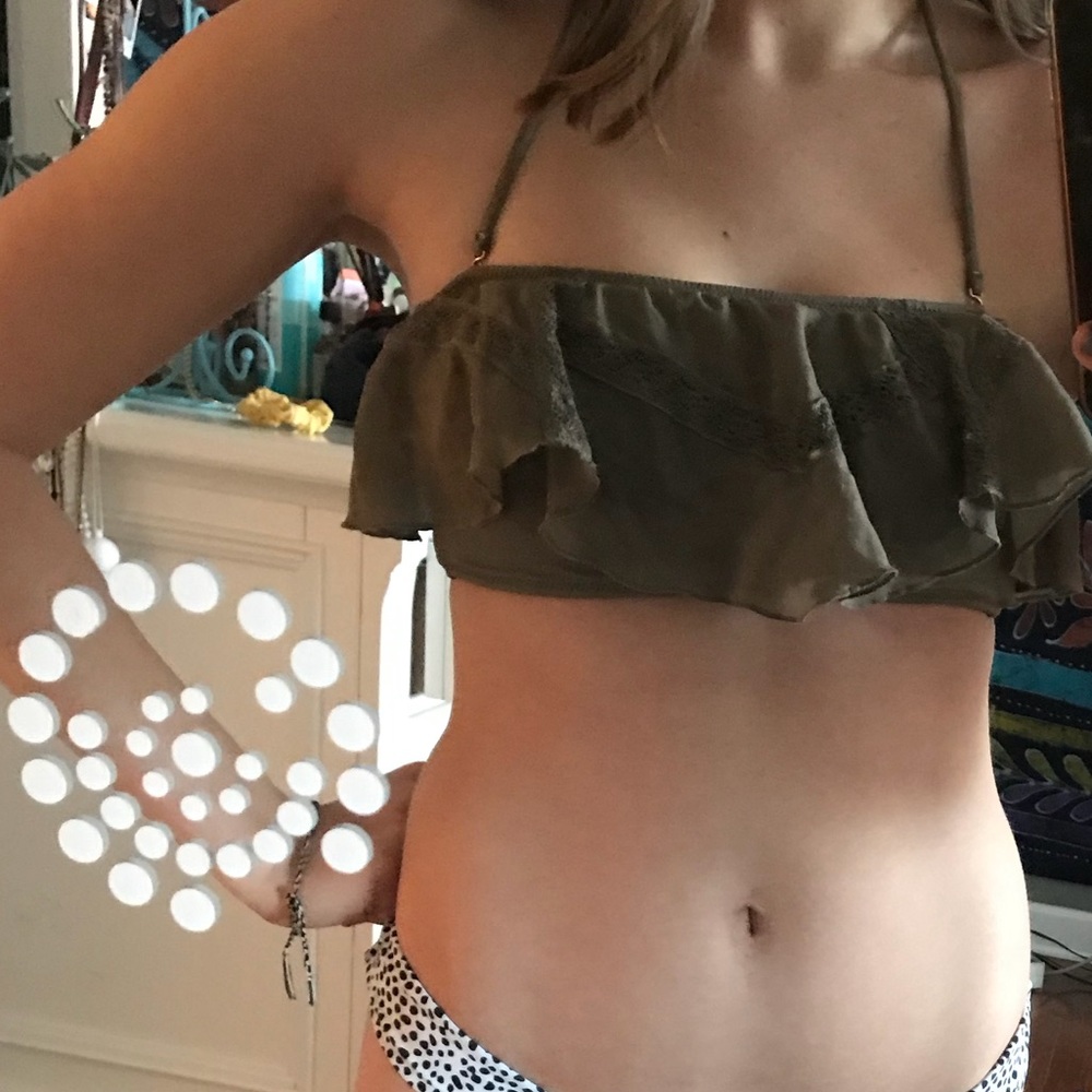 Victoria’s Secret swimsuit top. Size small